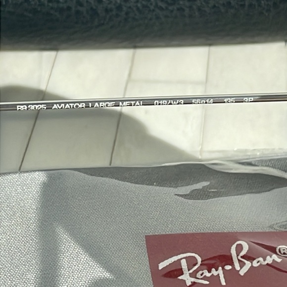 Ray Ban 3025 Large Aviator Polarized Sunglasses. Make me an Offer. - Picture 3 of 4